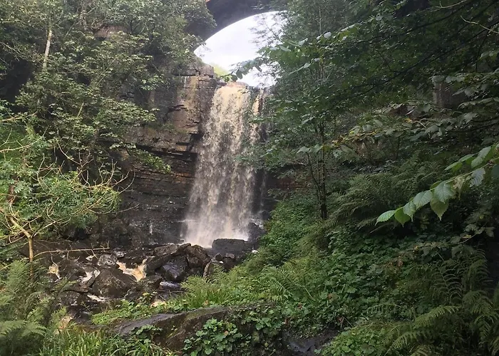 Gatecroft Barn & - Pet Friendly With Hot Tub