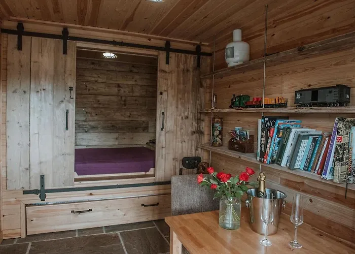 Gatecroft Barn & - Pet Friendly With Hot Tub