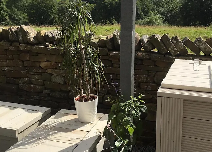 Gatecroft Barn & - Pet Friendly With Hot Tub